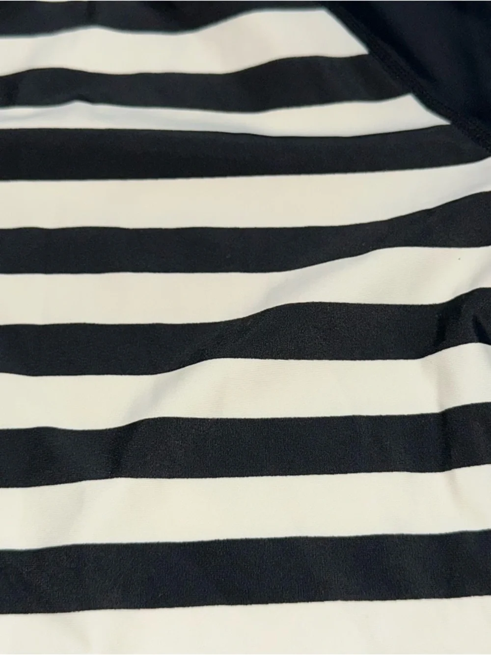 Tea Collection Rash Guard - Picture 3 of 4